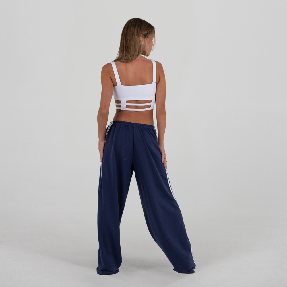 4_bb4bc683 63d9 4cf3 80fe e921ec5bb561 - CosiG Studiowear UK WYDE Trackies